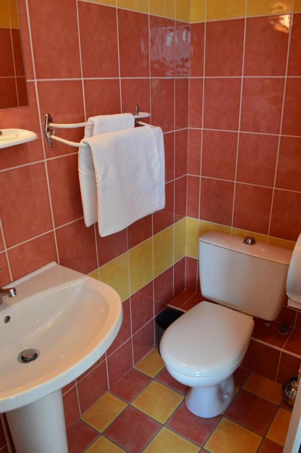 Guéret Hotel Le Pommeil מראה חיצוני תמונה