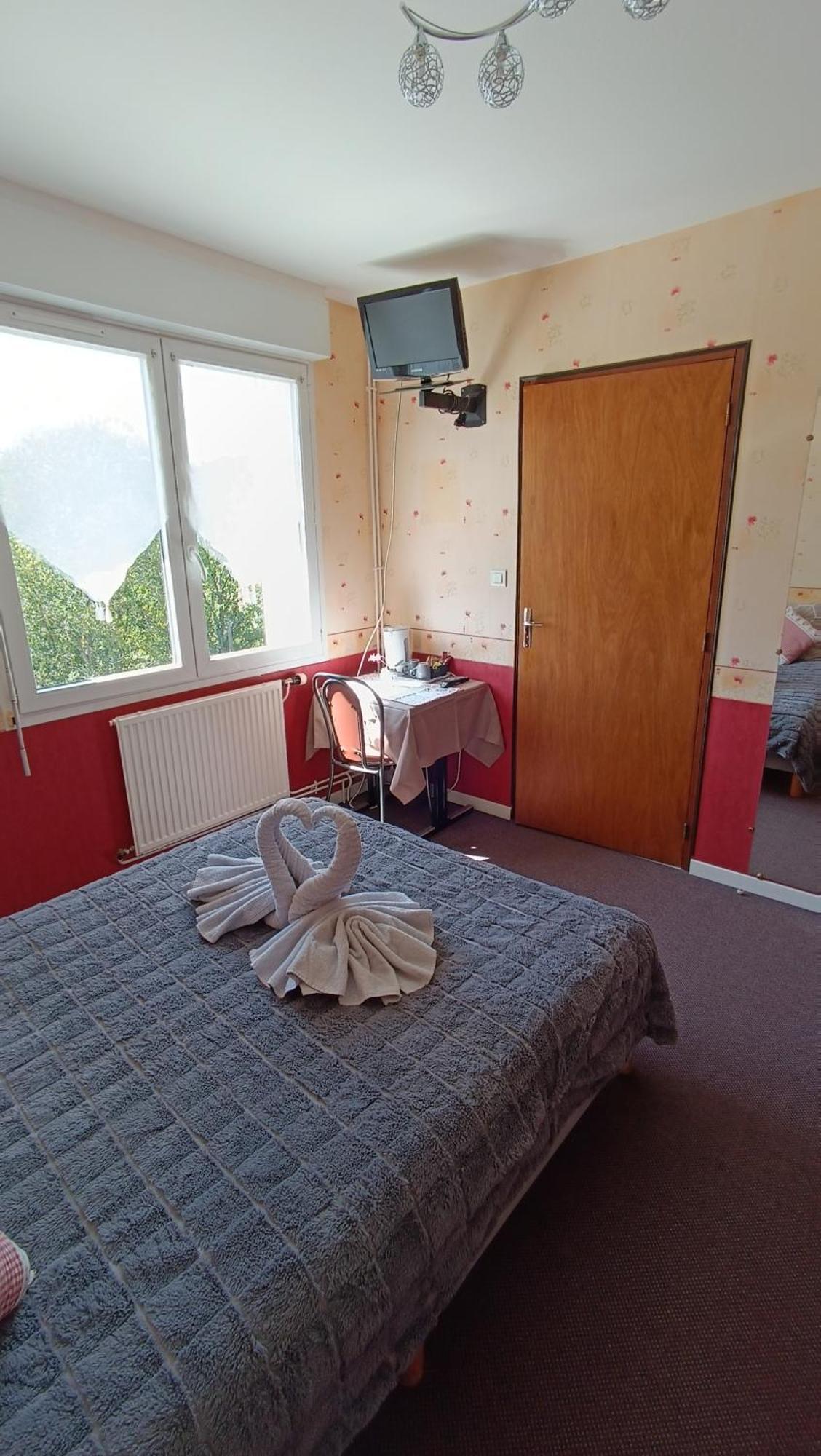 Guéret Hotel Le Pommeil מראה חיצוני תמונה