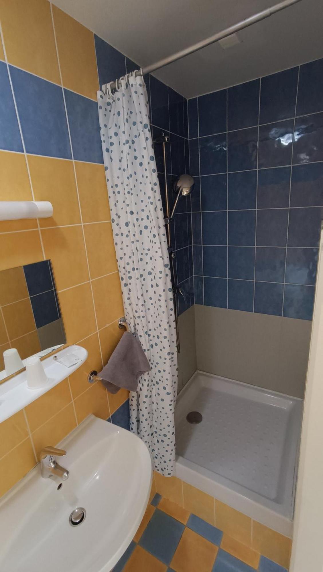 Guéret Hotel Le Pommeil מראה חיצוני תמונה