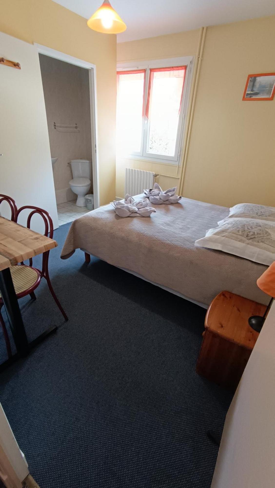 Guéret Hotel Le Pommeil מראה חיצוני תמונה